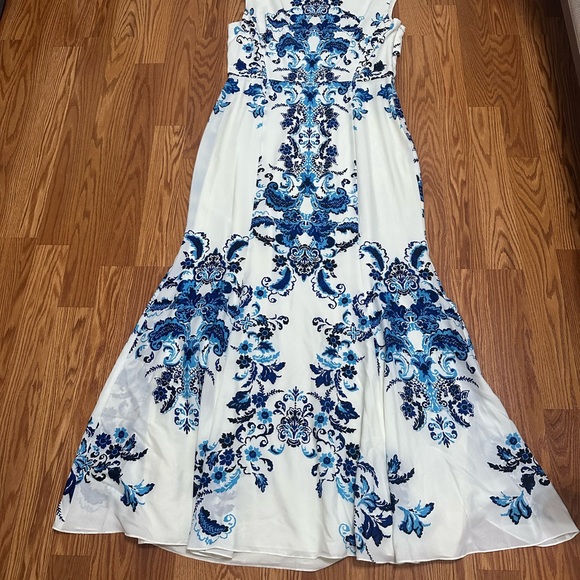 Eliza J Floral Blue and White mermaid Dress - Picture 3 of 6